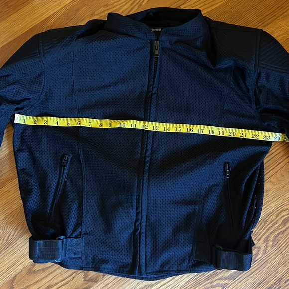 Motorcycle Air Flow Breathable Armor Jacket. Great condition. Unisex - Picture 9 of 14